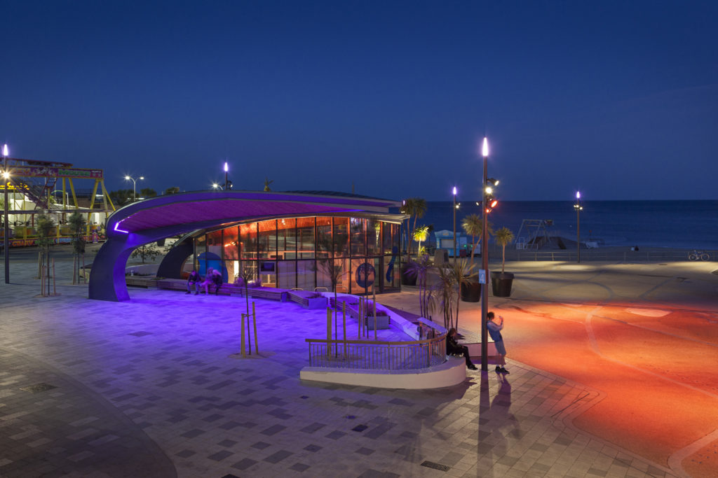 Innovative lighting design transformed Bournemouth’s coastal gateway, enhancing Pier Approach and Lower Gardens for vibrant night-time appeal
