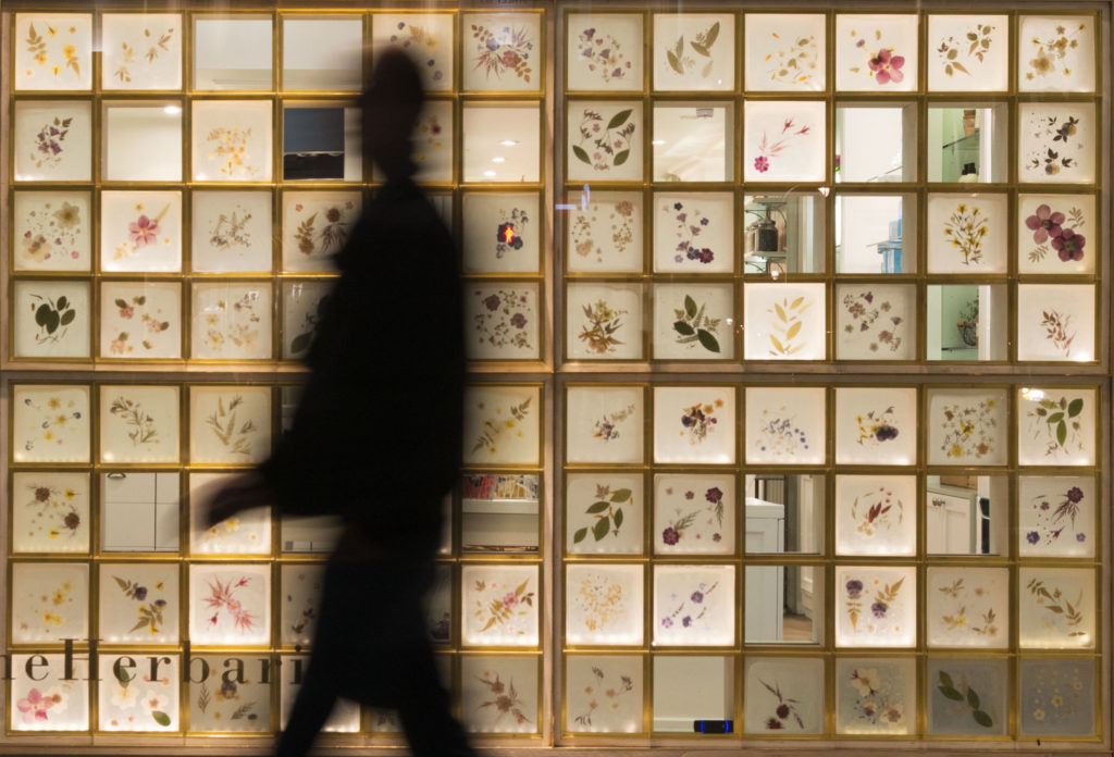 interactive display at Regent Street using light by Michael Grubb Studio, RIBA Windows 2015